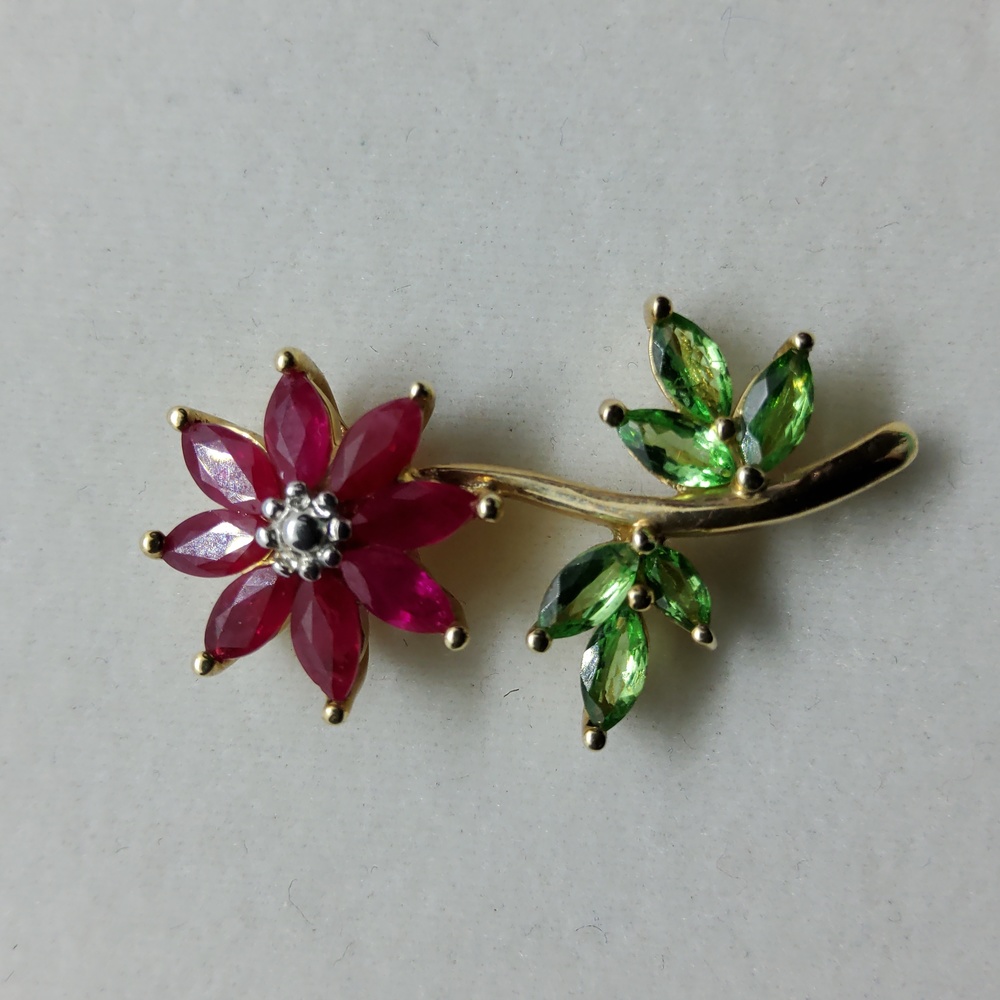 14k THL Samuel Aaron International Ruby Pendany